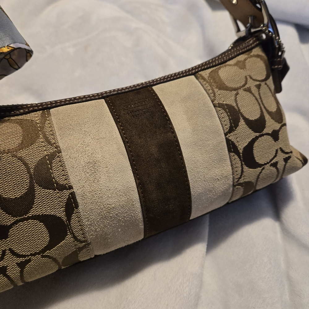Coach Vintage Suede Strip Bagette  Brown and Cream Women's Bag - Picture 7 of 16
